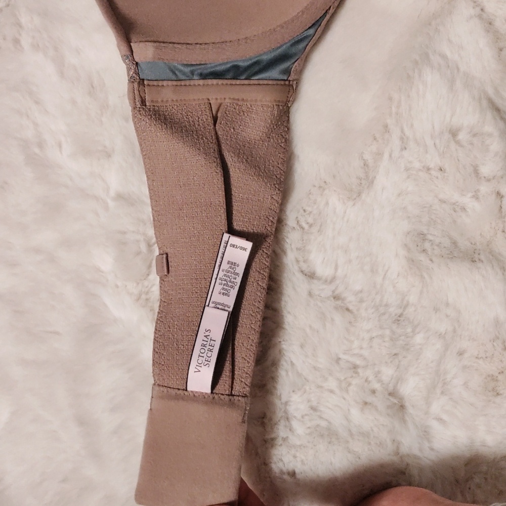 Strapless Vs Bra - image 5